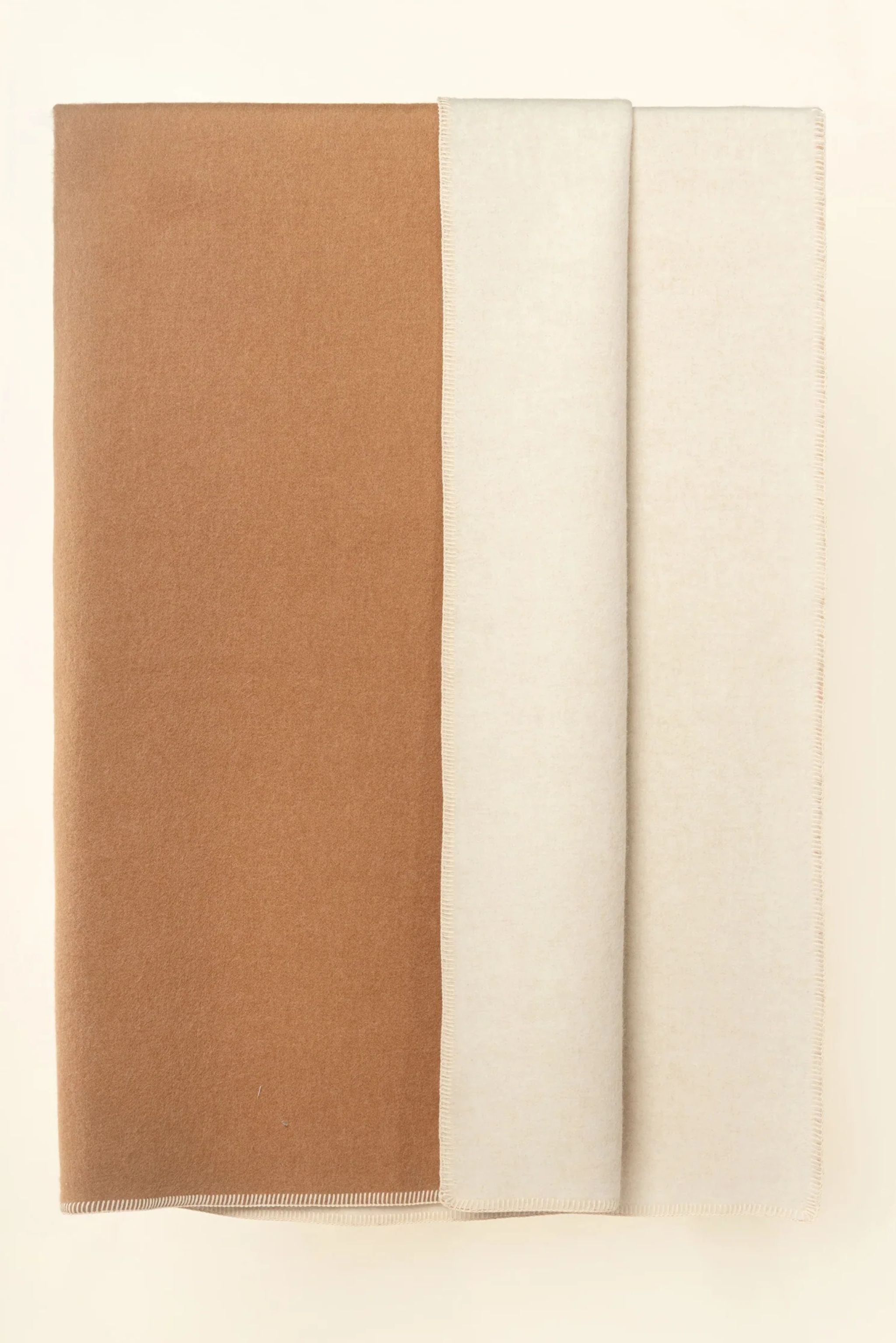 THE UNDYED REVERSIBLE BED BLANKET ANDEALPA Home