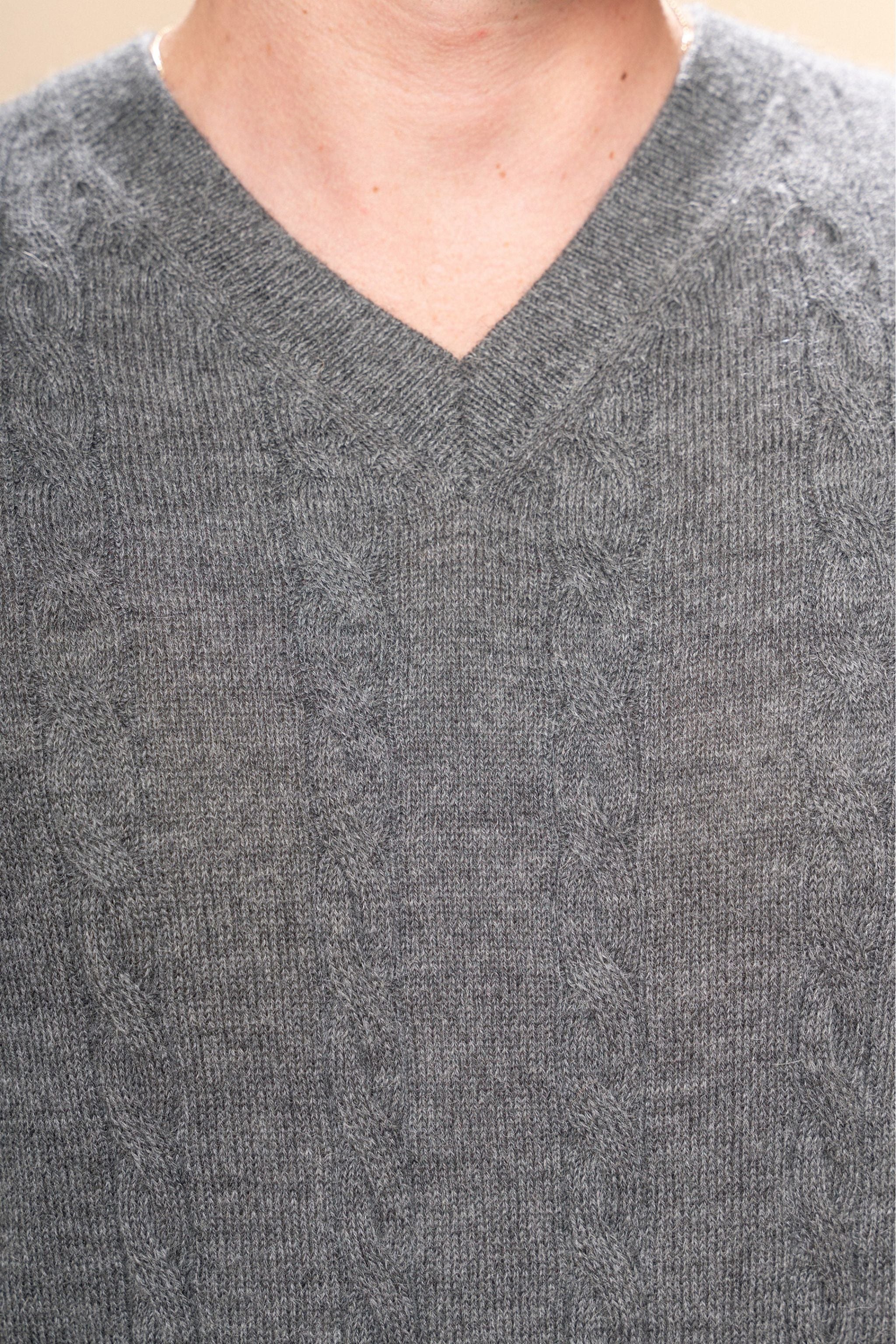 THE CABLE-KNIT ALPACA SWEATER Andealpa Knitwear