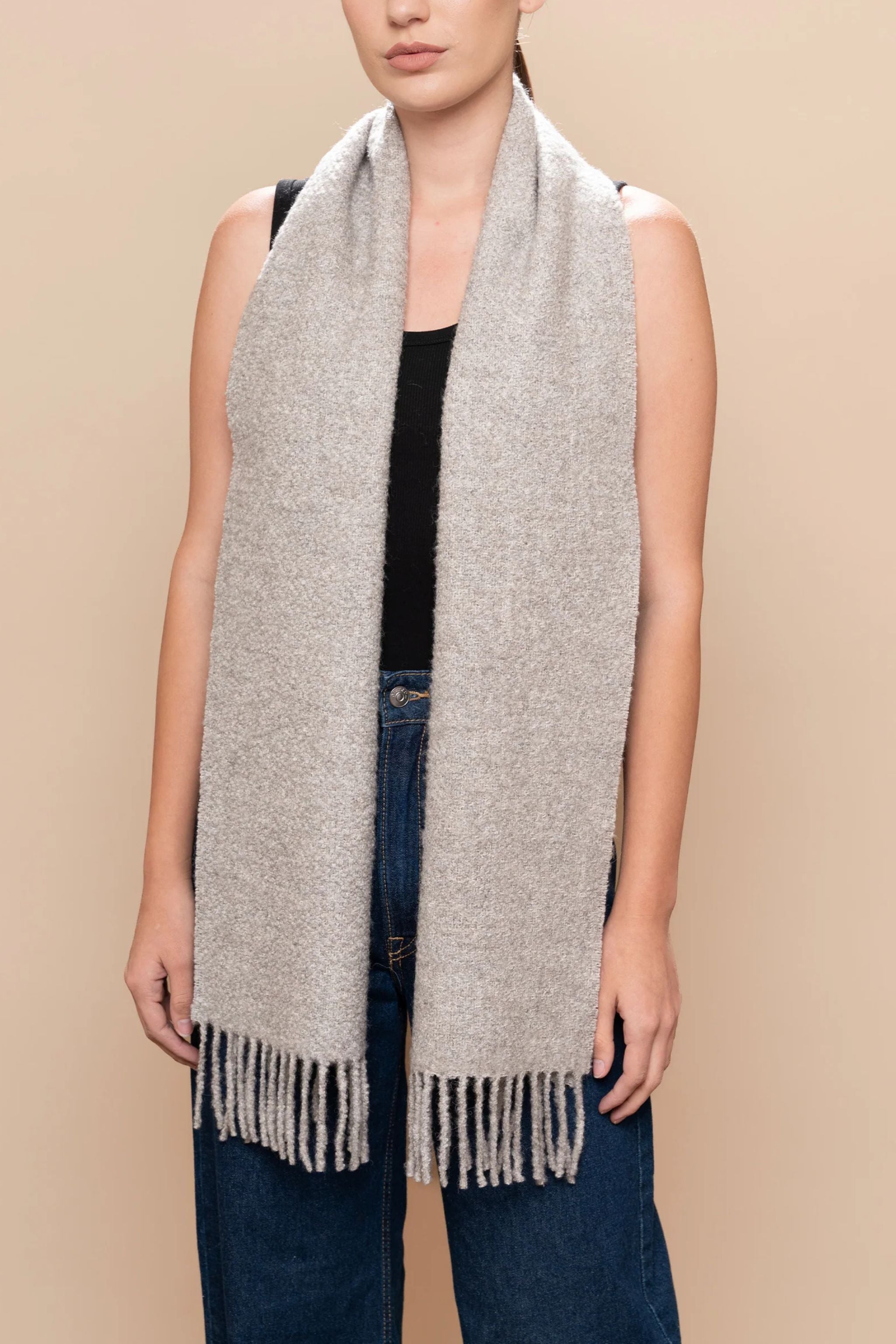 THE UNDYED BOUCLE SCARF - ANDEALPA