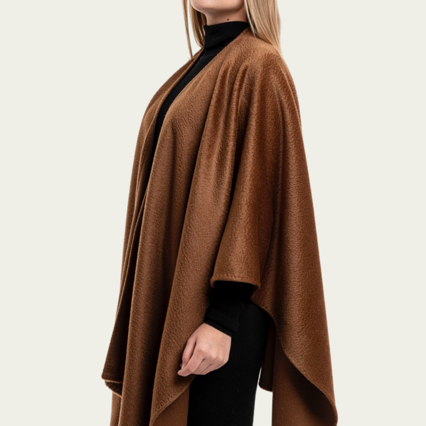 (U) Suri Inca Cape - Vicuna