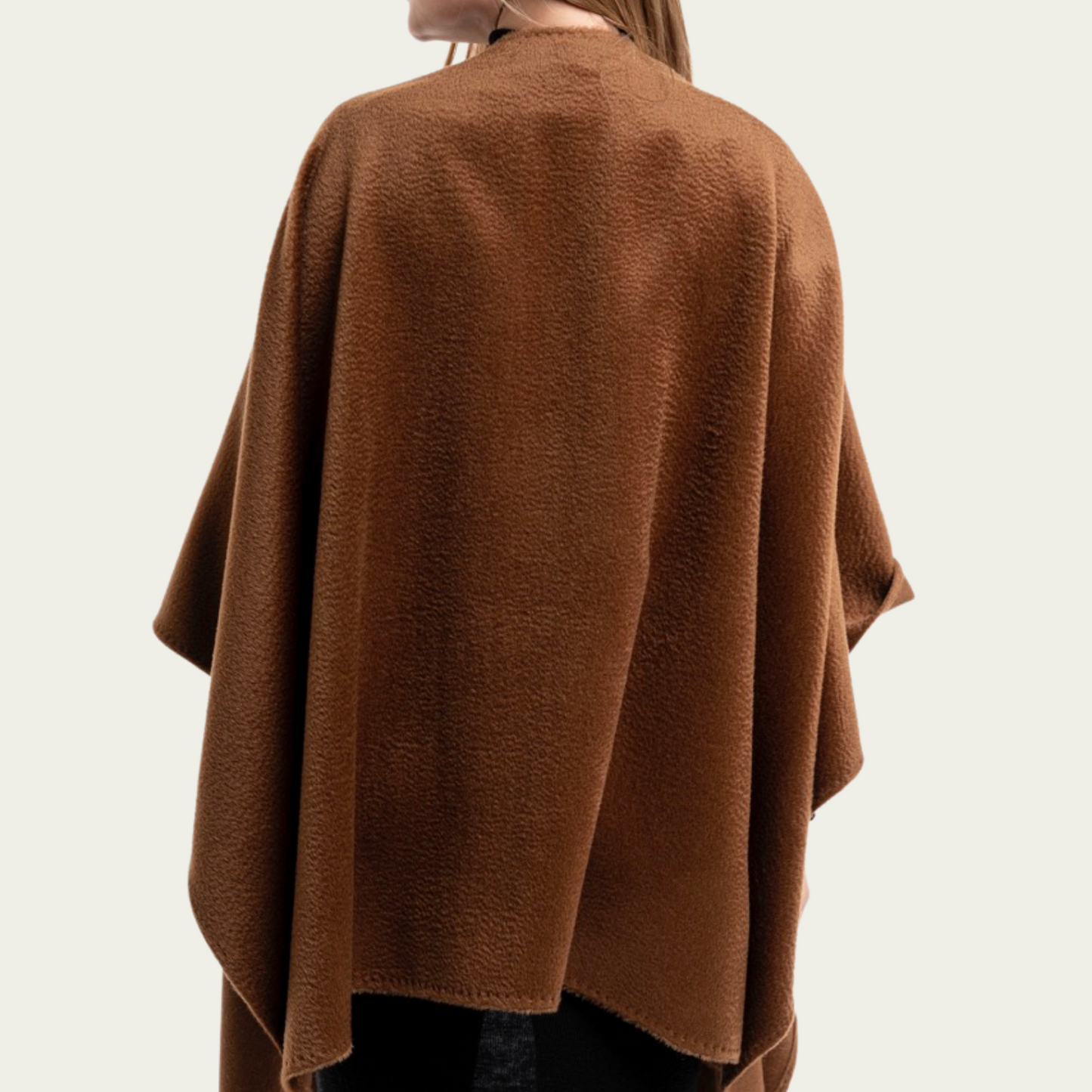 (U) Suri Inca Cape - Vicuna