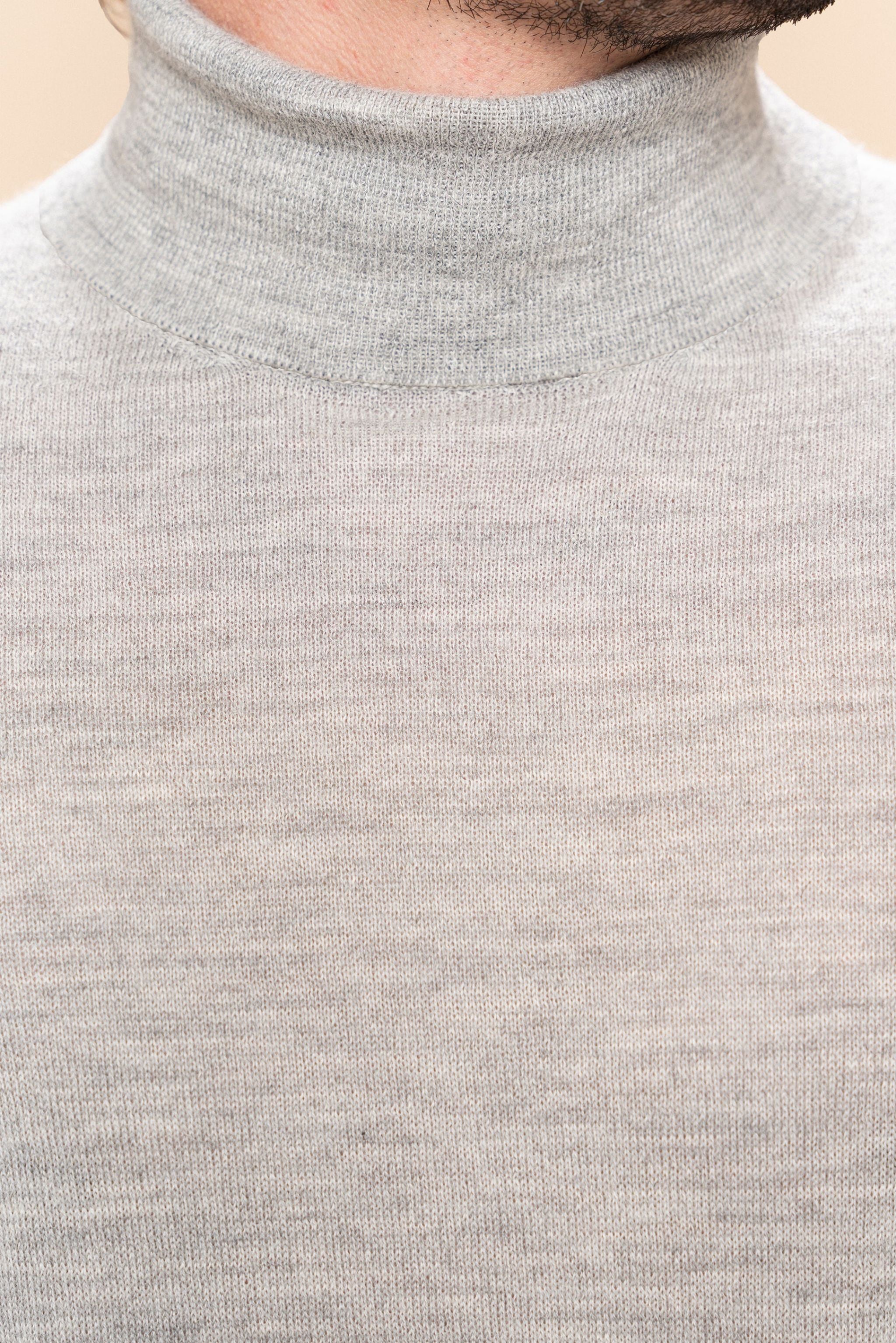 THE CLASSIC TURTLENECK SWEATER - ANDEALPA