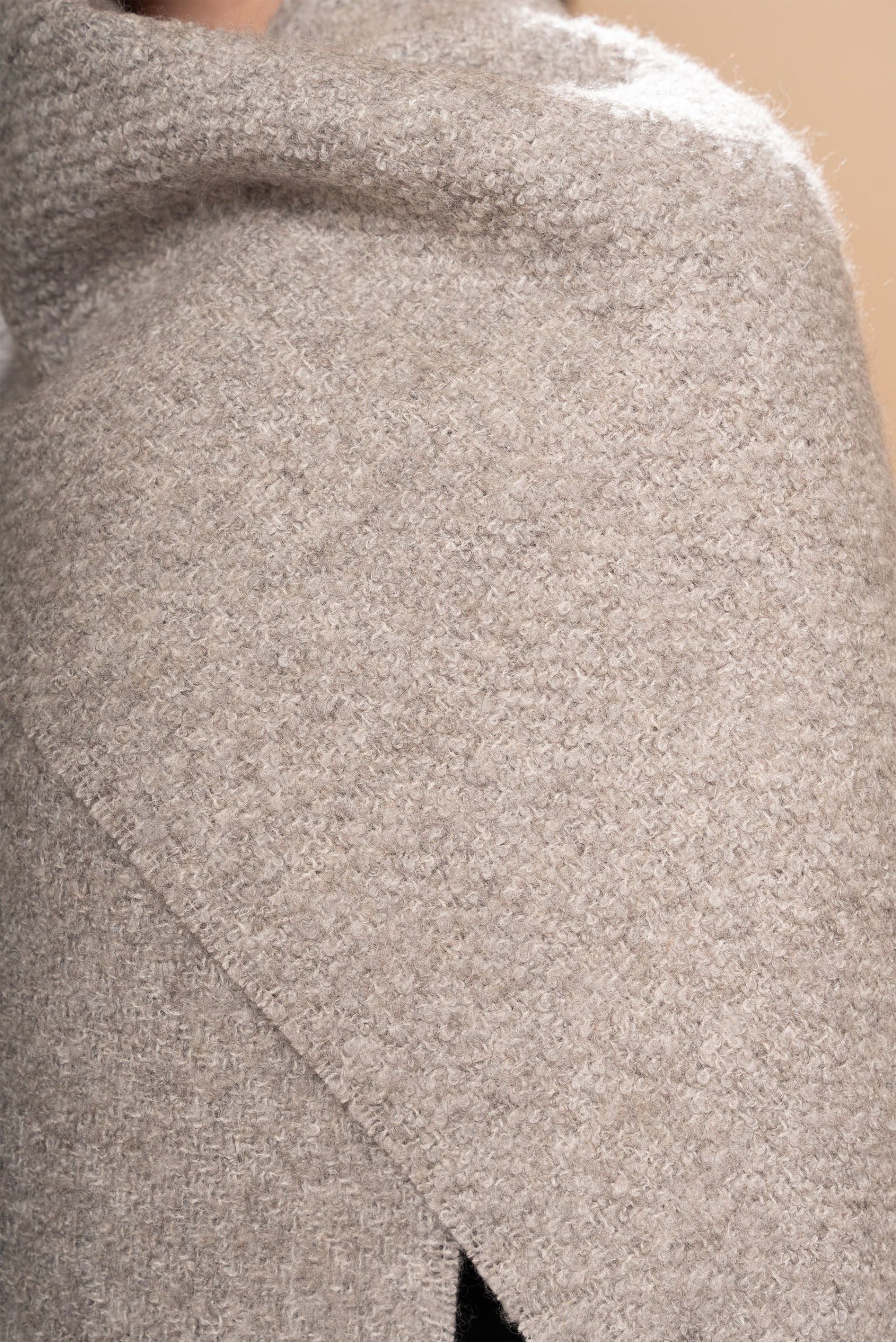 THE UNDYED BOUCLE SCARF - ANDEALPA