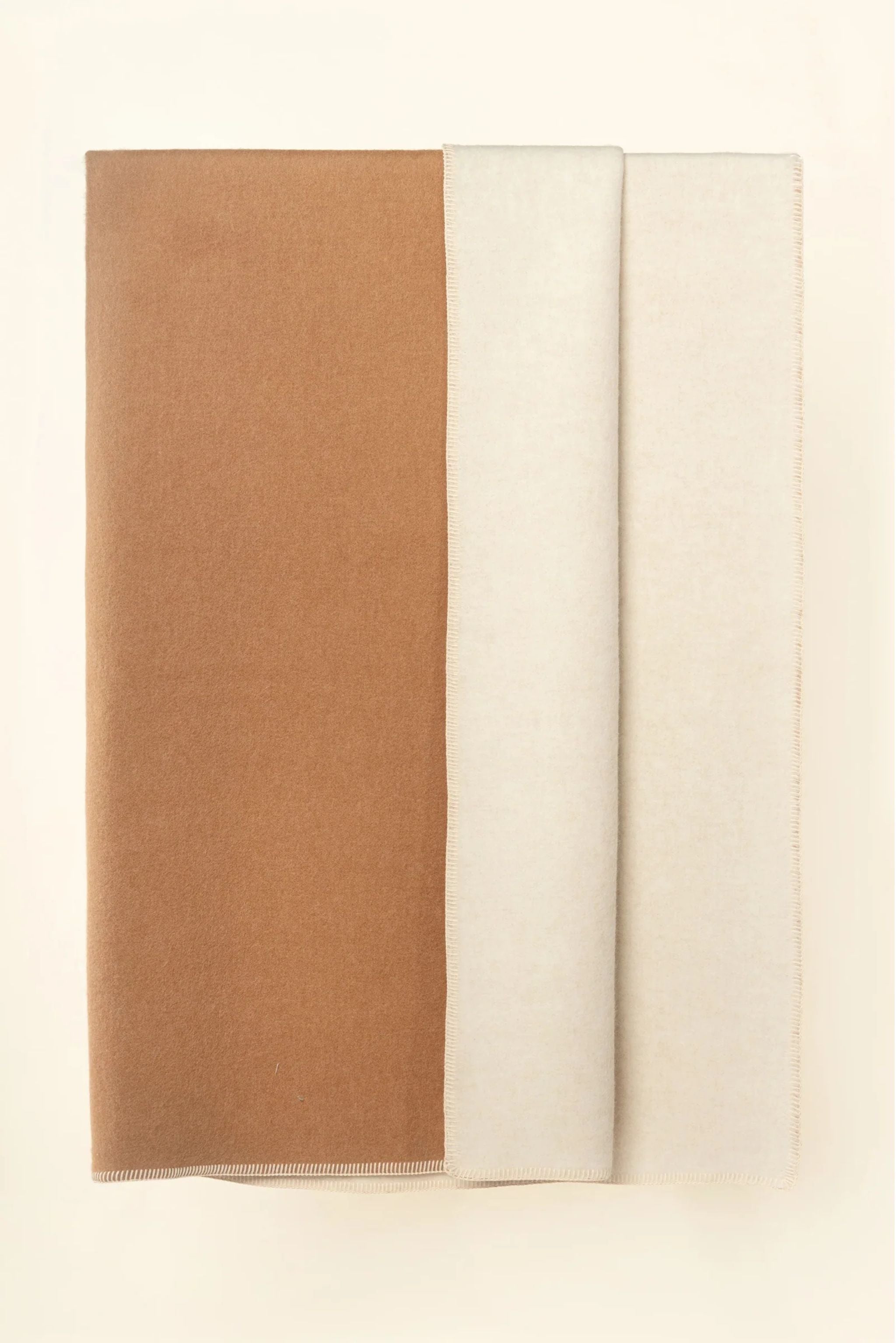 THE UNDYED REVERSIBLE BED BLANKET - ANDEALPA